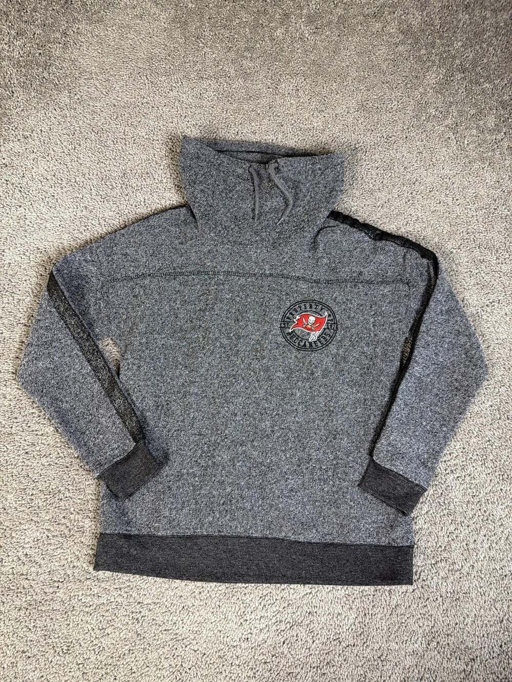 Tampa Bay Buccaneers Sweatshirt Womens Small Gray Cowl Neck Pullover NFL